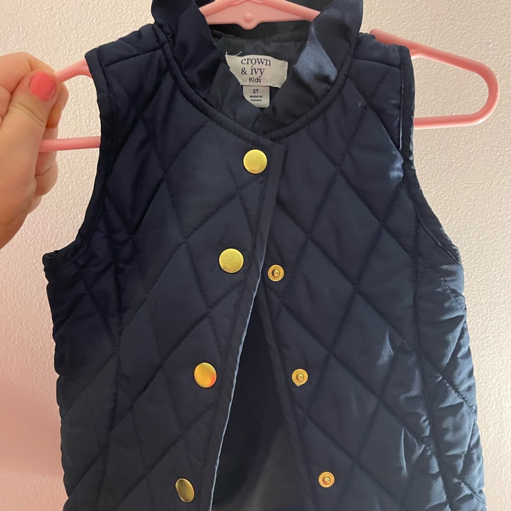 2T Crown & Ivy Vest